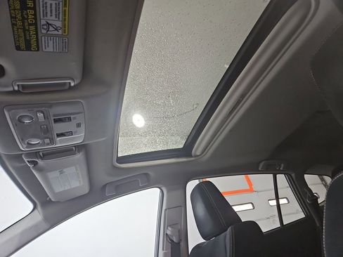 Used 2015 Toyota RAV4 XLE image 21