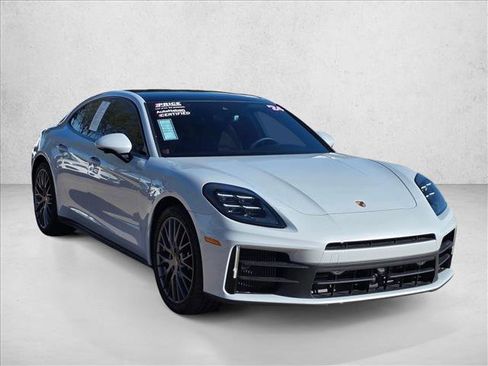 Used 2024 Porsche Panamera image 3