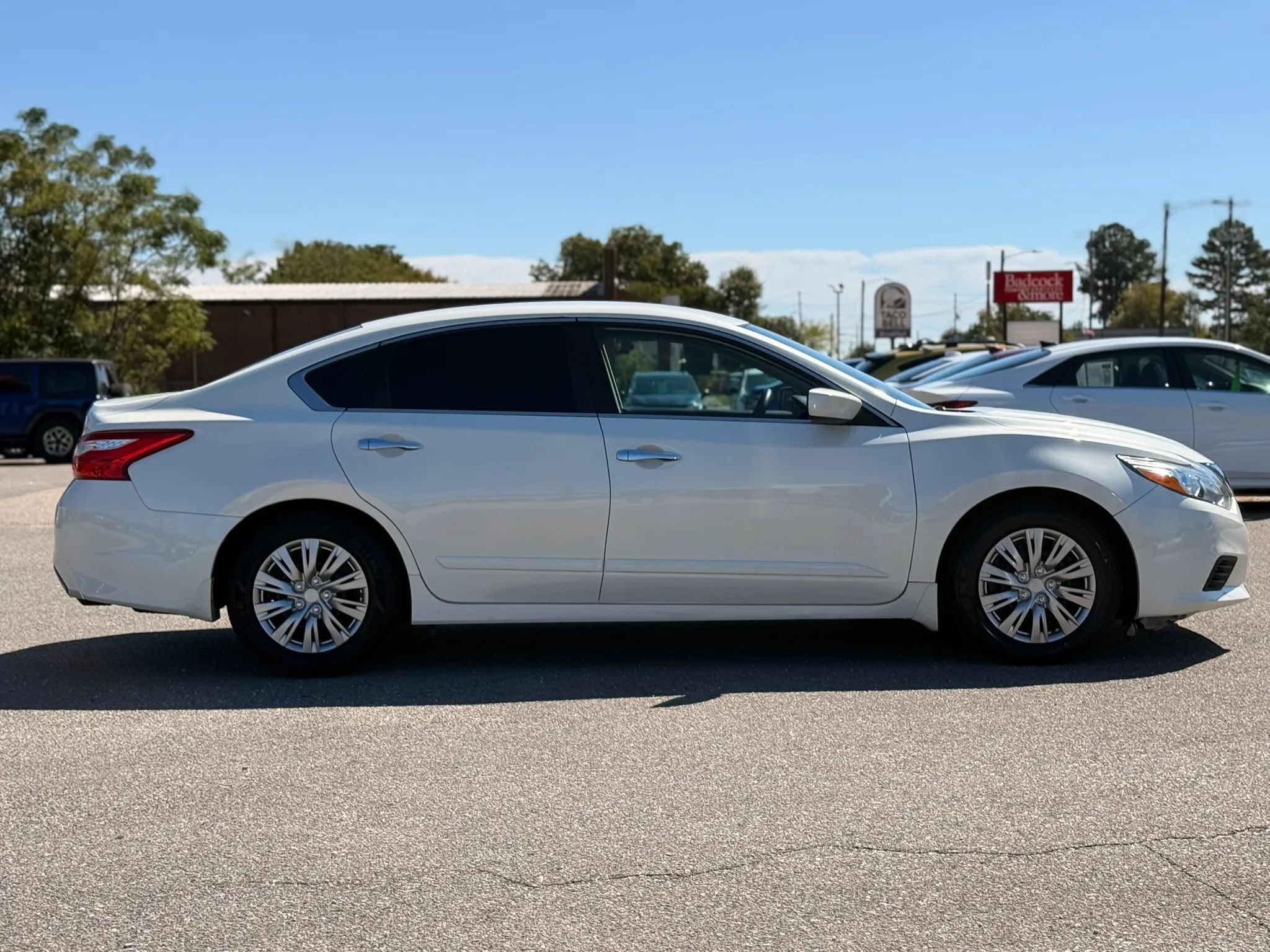 Used 2017 Nissan Altima 2.5 S w/ Power Driver Seat Package FWD image 10