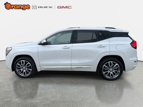 Used 2024 GMC Terrain Denali w/ Denali Premium Package AWD/4WD image 6