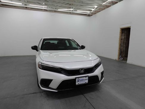 Certified 2024 Honda Civic Sport image 3