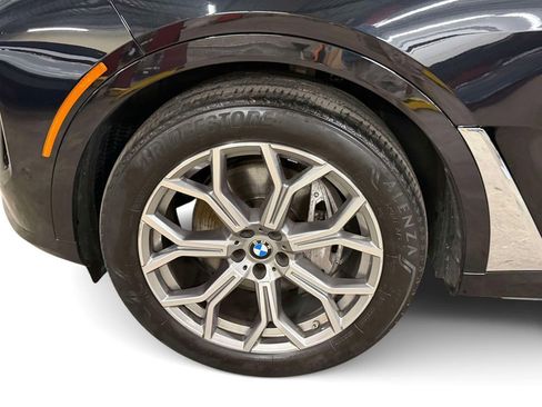 Used 2024 BMW X7 xDrive40i w/ Executive Package AWD/4WD image 15