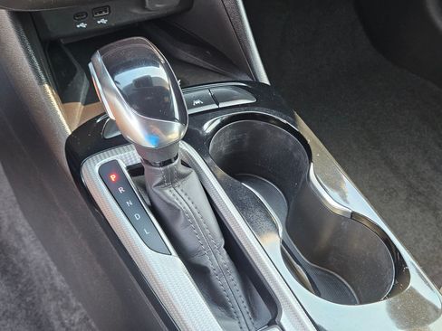 Used 2025 Buick Envista Avenir FWD image 30