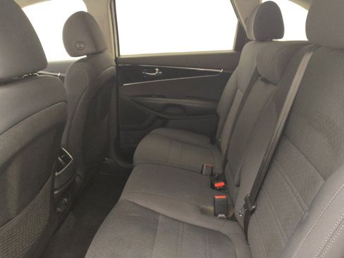 Used 2019 Kia Sorento S AWD/4WD image 18