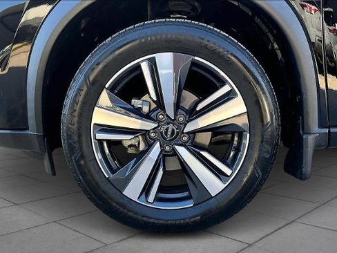 Certified 2024 Nissan Rogue SL w/ SL Premium Package image 11