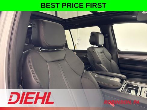 New 2026 Jeep Grand Wagoneer 4WD image 17