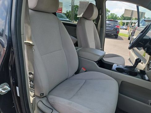 Used 2017 Kia Sedona LX FWD image 29