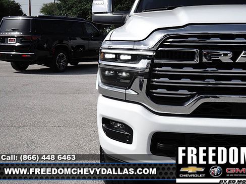 Used 2025 RAM 2500 Limited AWD/4WD image 44