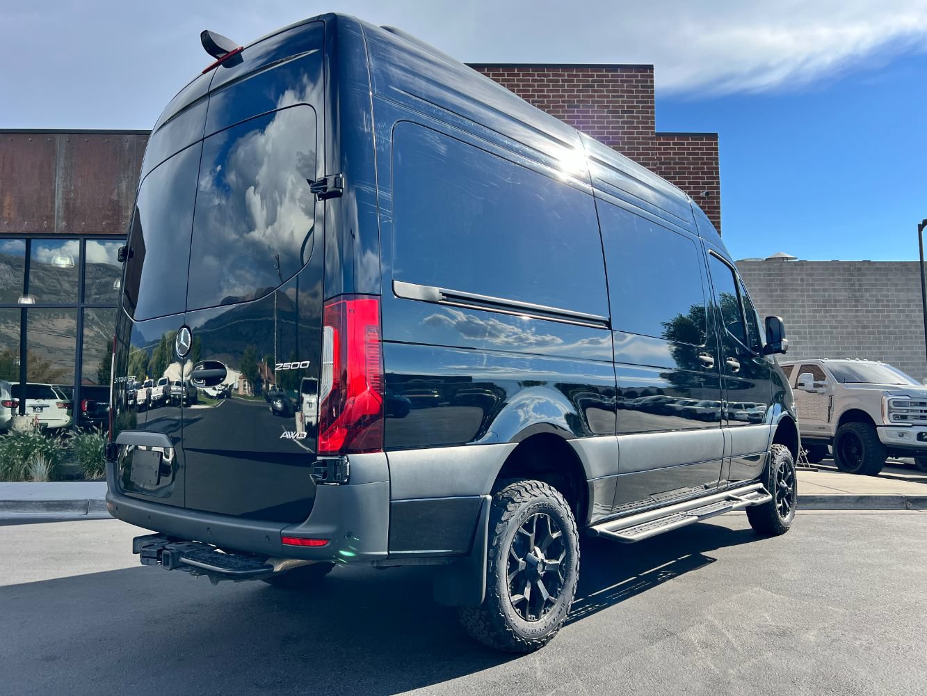Used 2025 Mercedes-Benz Sprinter 2500 image 6