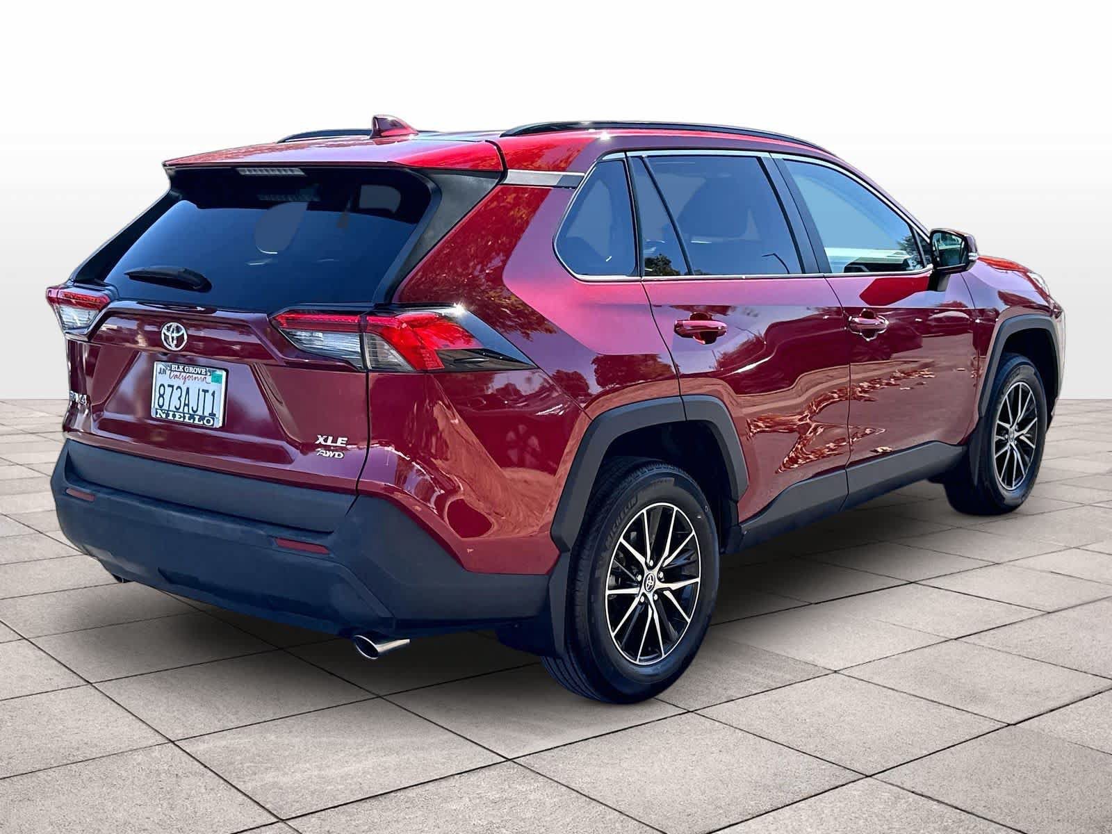Used 2023 Toyota RAV4 XLE w/ XLE Grade Weather Package AWD/4WD image 8