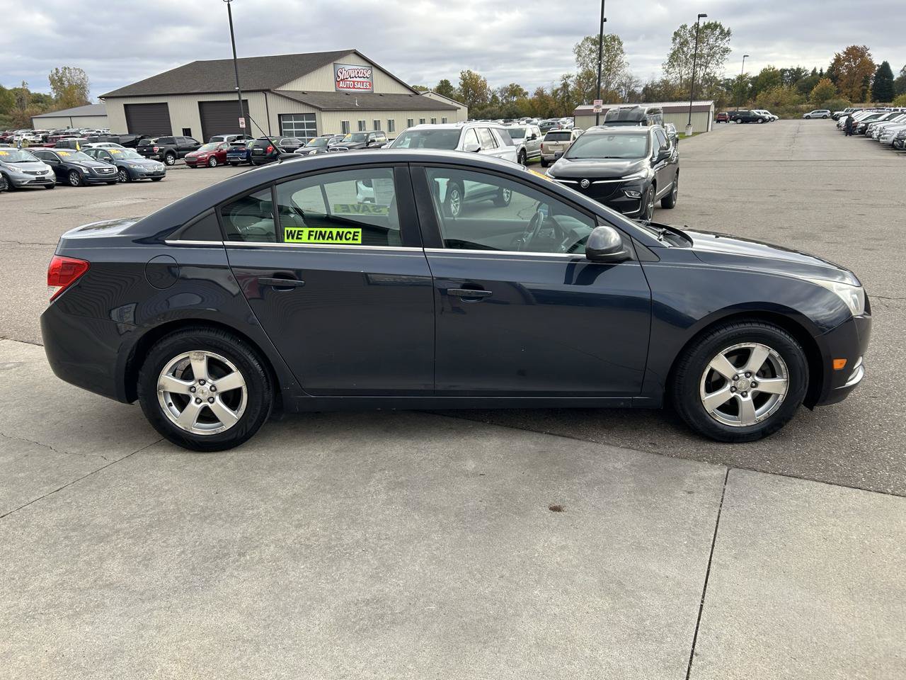 Used 2014 Chevrolet Cruze LT FWD image 4