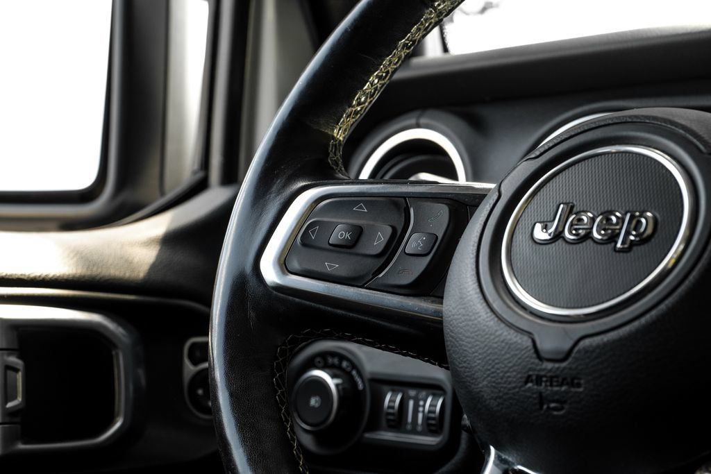 Used 2020 Jeep Wrangler Unlimited Sahara AWD/4WD image 26