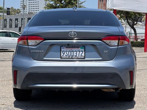 Certified 2022 Toyota Corolla LE FWD image 5