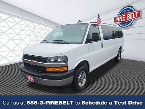 Certified 2025 Chevrolet Express 3500 LT w/ LT Preferred Equipment Group RWD image 1