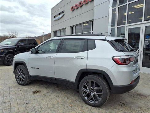New 2026 Jeep Compass Latitude AWD/4WD image 9