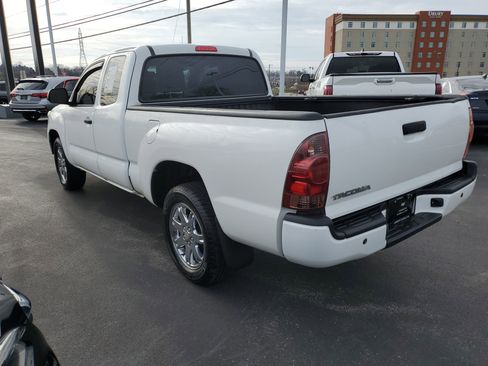 Used 2013 Toyota Tacoma 2WD Access Cab image 2