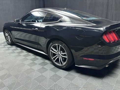 Used 2017 Ford Mustang Premium image 17