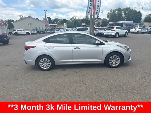 Used 2021 Hyundai Accent SE FWD image 2