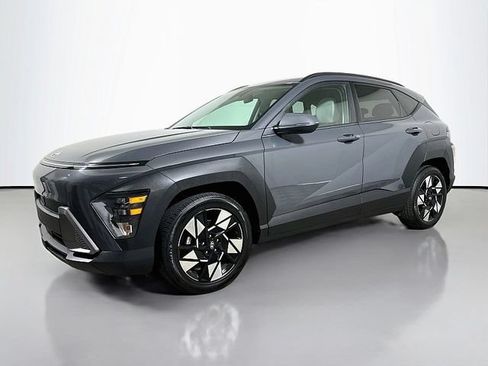 Used 2024 Hyundai Kona SEL FWD image 3