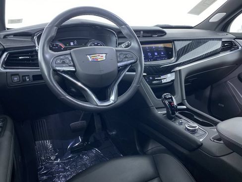 Certified 2023 Cadillac XT6 Premium Luxury AWD/4WD image 2