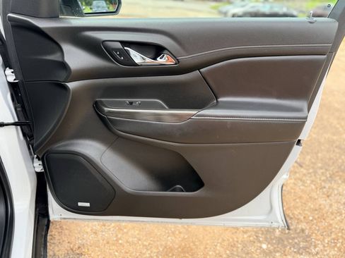 Used 2019 GMC Acadia SLT FWD image 31