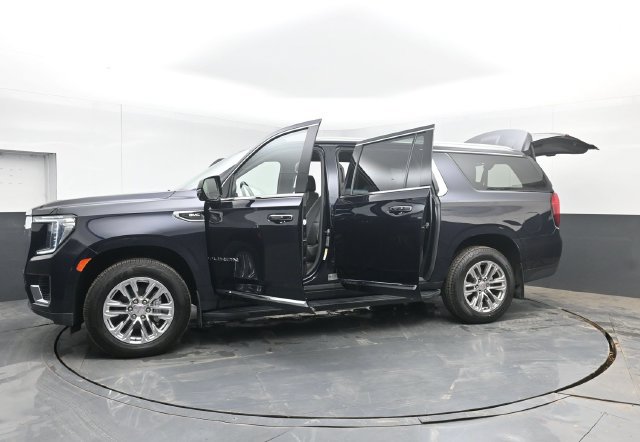 Used 2023 GMC Yukon XL SLT w/ SLT Premium Package AWD/4WD image 55