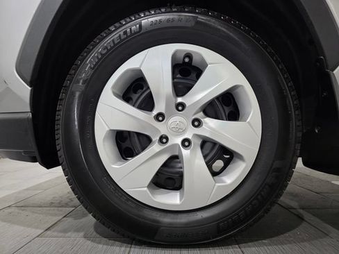 Used 2023 Toyota RAV4 LE FWD image 22