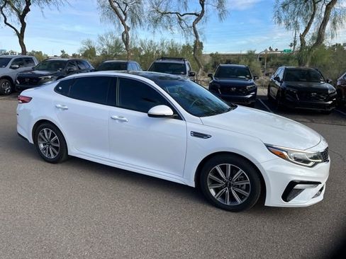 Used 2020 Kia Optima Premium image 4