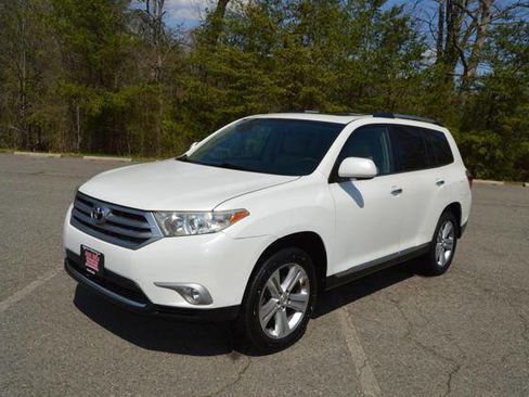 Used 2013 Toyota Highlander Limited image 62