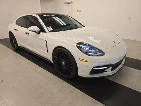 Used 2018 Porsche Panamera 4 AWD/4WD image 20