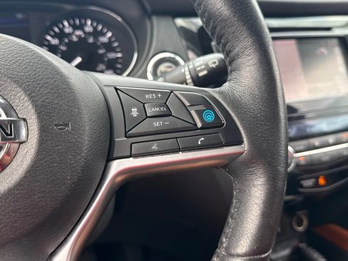 Used 2019 Nissan Rogue SL w/ Premium Package AWD/4WD image 29
