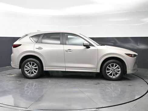 Used 2024 MAZDA CX-5 AWD 2.5 S w/ Select Package image 4