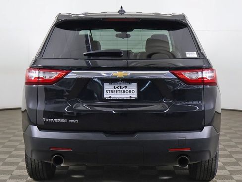 Used 2021 Chevrolet Traverse LS AWD/4WD image 10