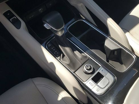 Used 2020 Kia Telluride S FWD image 21