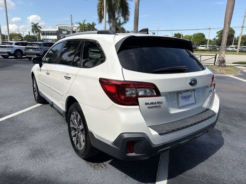 Used 2019 Subaru Outback 2.5i Touring AWD/4WD image 6