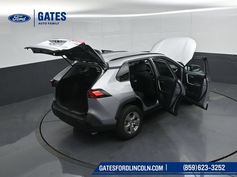 Used 2025 Toyota RAV4 XLE AWD/4WD image 51