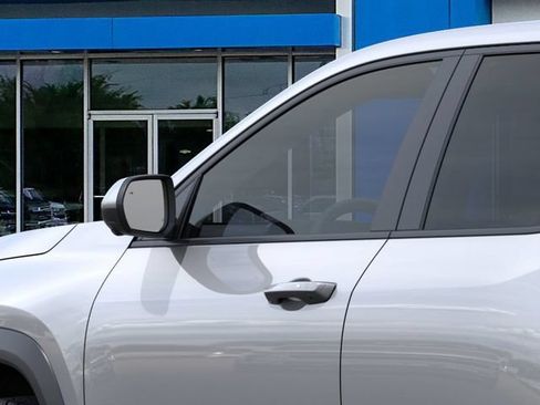 New 2026 Chevrolet Equinox LT w/ Safety and Technology Package FWD image 12