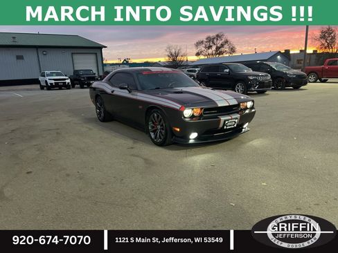 Used 2014 Dodge Challenger SRT8 image 5