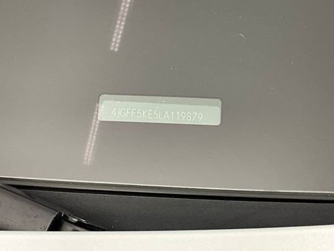 Used 2020 Mercedes-Benz GLS 450 4MATIC image 32