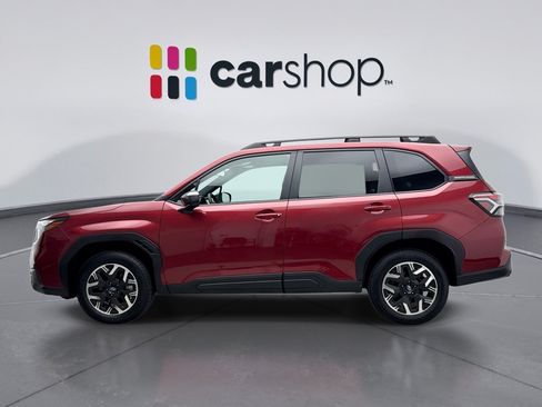 Used 2025 Subaru Forester Premium AWD/4WD image 2