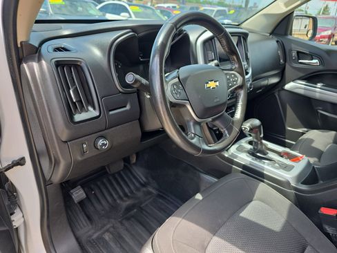 Used 2020 Chevrolet Colorado LT w/ Safety Package image 10