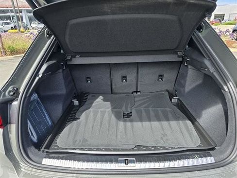 New 2025 Audi Q3 2.0T Premium image 12