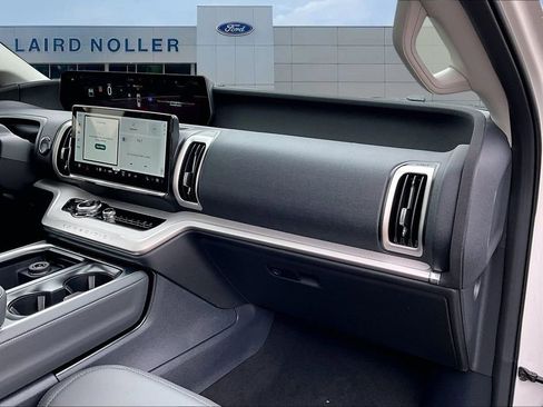 New 2026 Ford Expedition Max Active AWD/4WD image 30