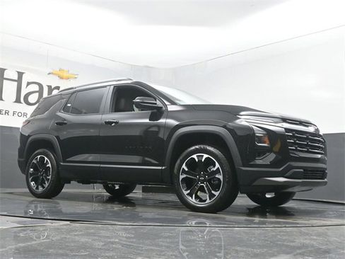 New 2026 Chevrolet Equinox LT w/ Convenience Package II image 2