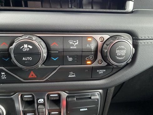 New 2026 Jeep Gladiator Sport image 26