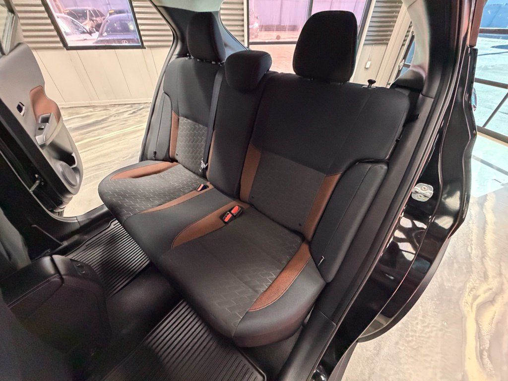 Used 2023 Nissan Kicks SR FWD image 7