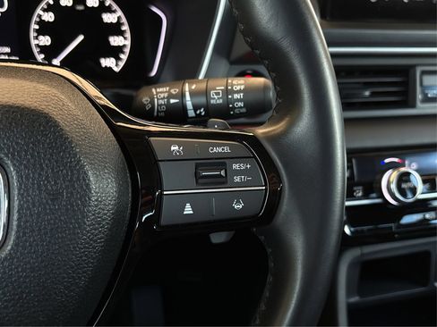 Used 2025 Honda Pilot Touring image 27