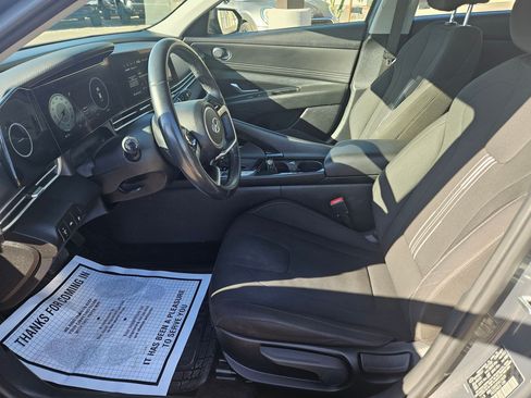Used 2023 Hyundai Elantra SEL w/ Convenience Package FWD image 17