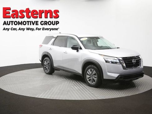 Used 2023 Nissan Pathfinder S AWD/4WD image 48