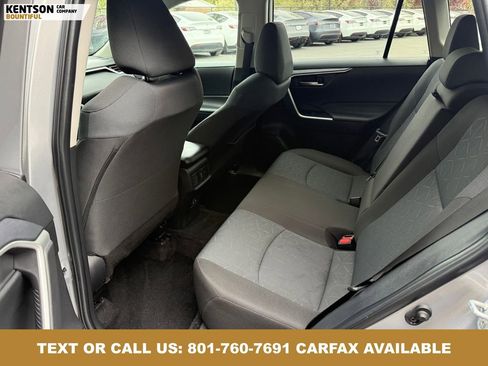 Used 2025 Toyota RAV4 XLE AWD/4WD image 32